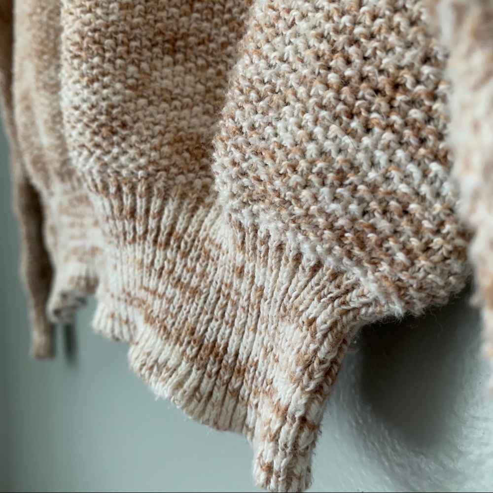BDG Women’s 100% Cotton Sweater with Red Details - Picture 5 of 12